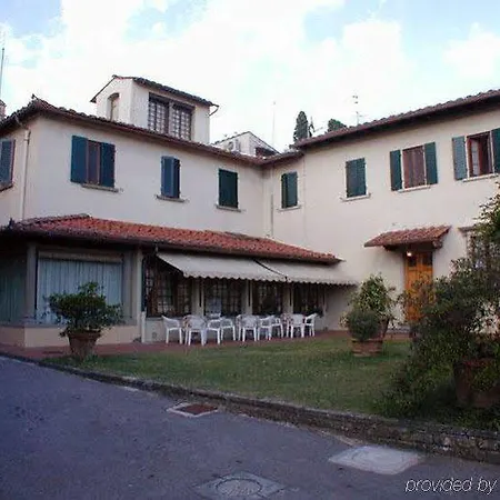 Le Rondini 4*