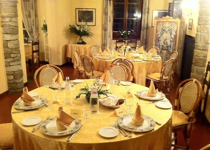 Le Rondini Hotell 4*
