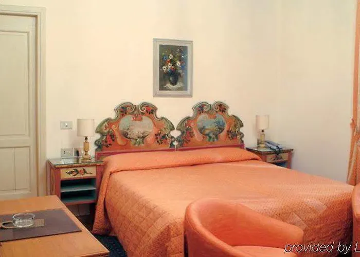 Hotell Le Rondini 4*