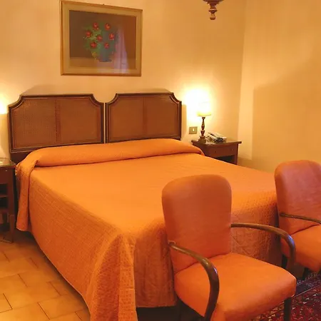 Le Rondini 4* פירנצה